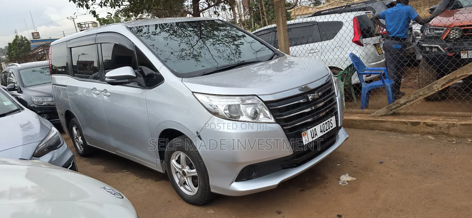 Toyota Noah 2015 Silver
