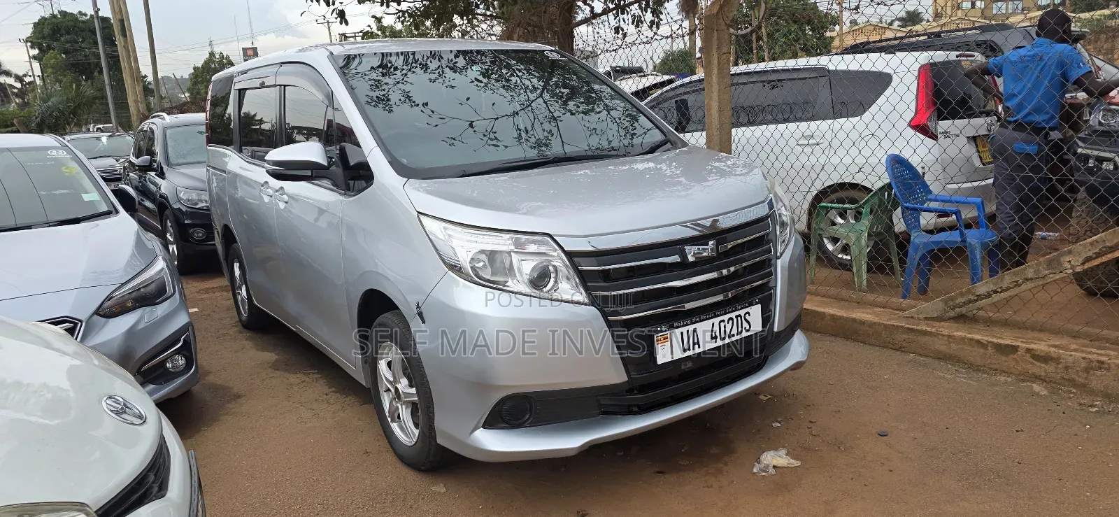 Toyota Noah 2015 Silver