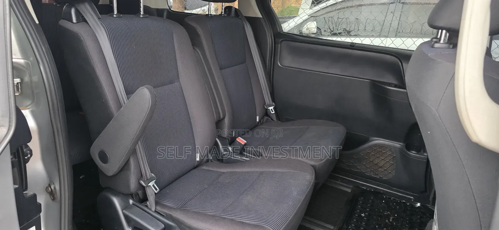 Toyota Noah 2015 Silver