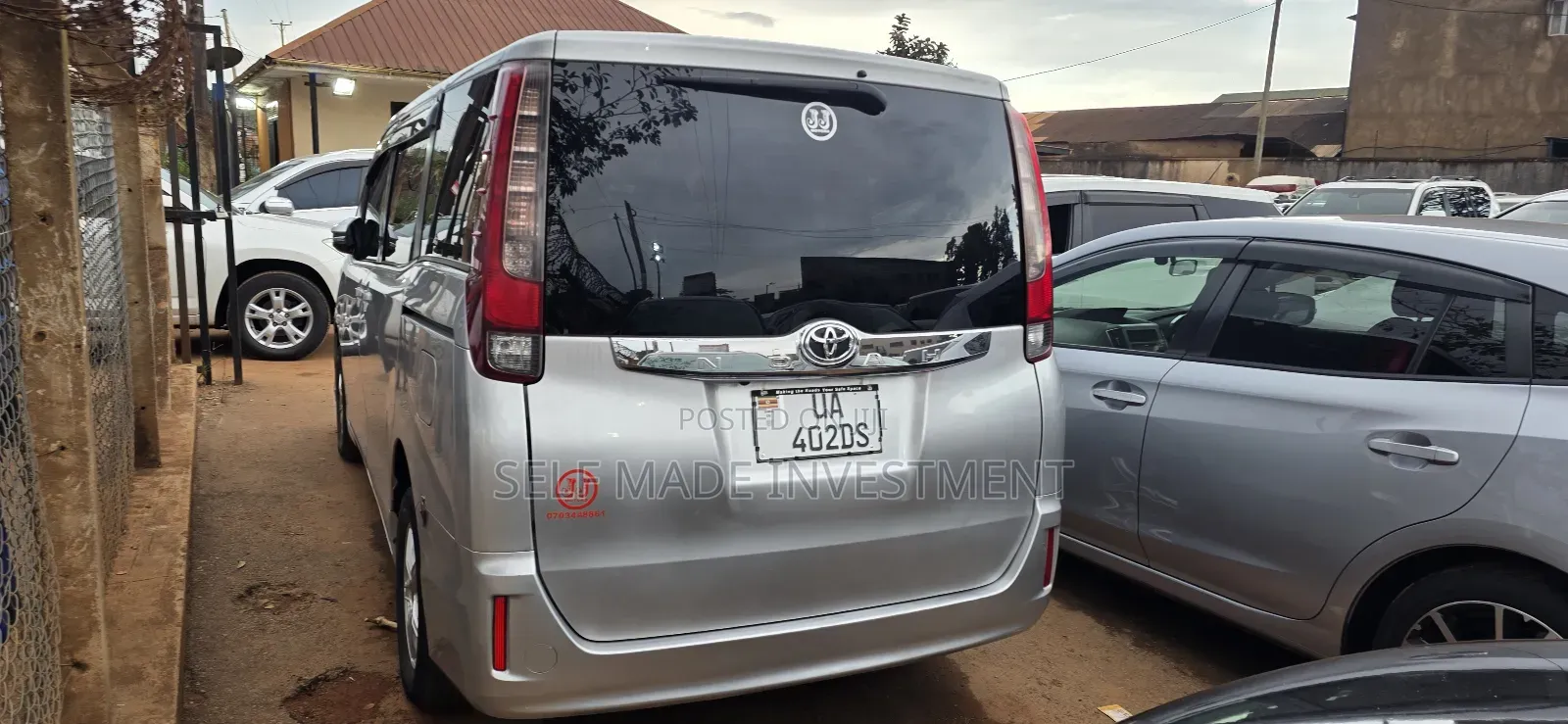 Toyota Noah 2015 Silver