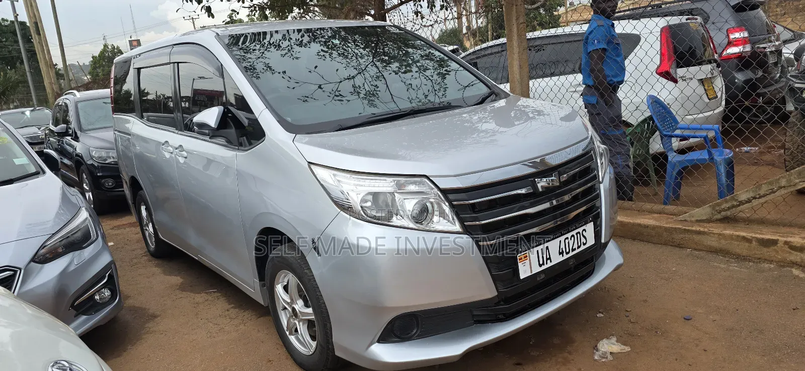Toyota Noah 2015 Silver