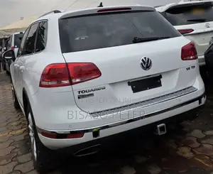 Volkswagen Touareg 2017 White