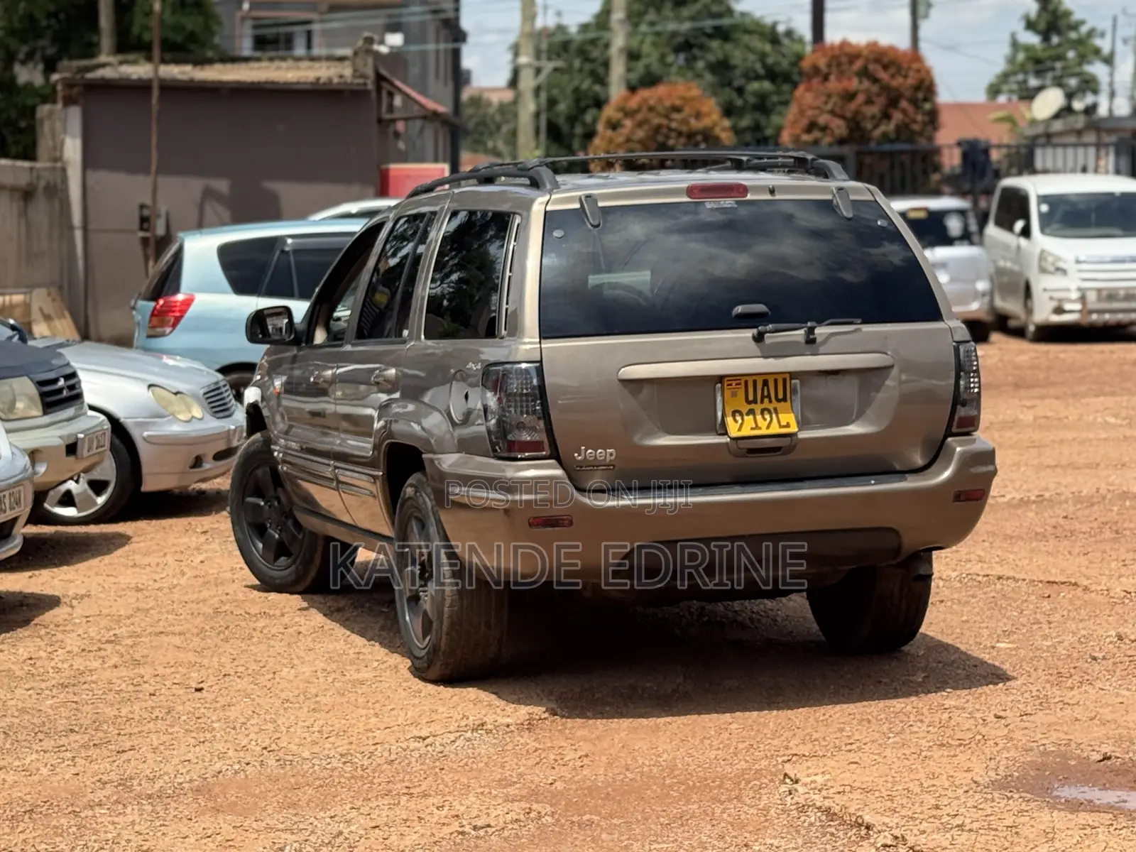 Jeep Cherokee 2002 Beige