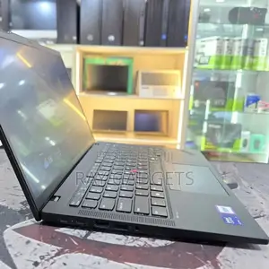 New Laptop Lenovo ThinkPad T14 8GB Intel Core i7 SSD 256GB