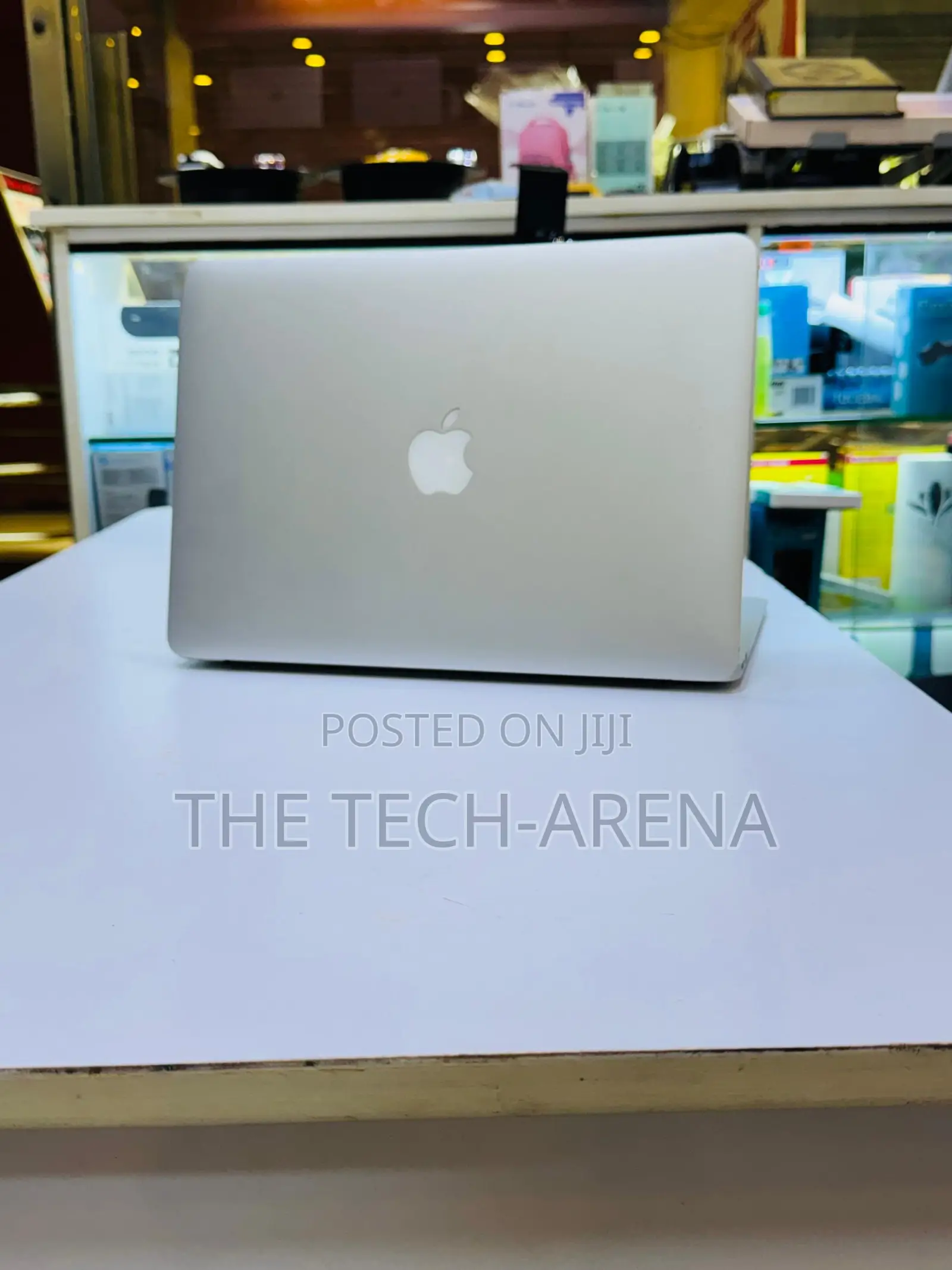New Laptop Apple MacBook Air 4GB Intel Core i5 SSD 128GB