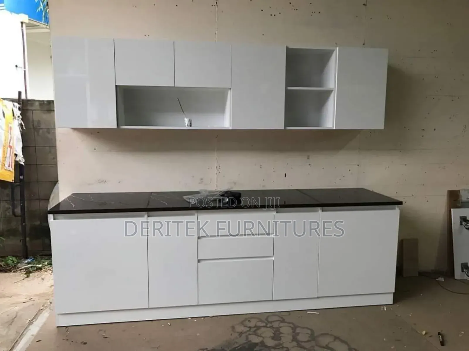 Kitchen Carbinets