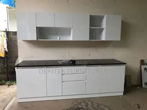 Kitchen Carbinets