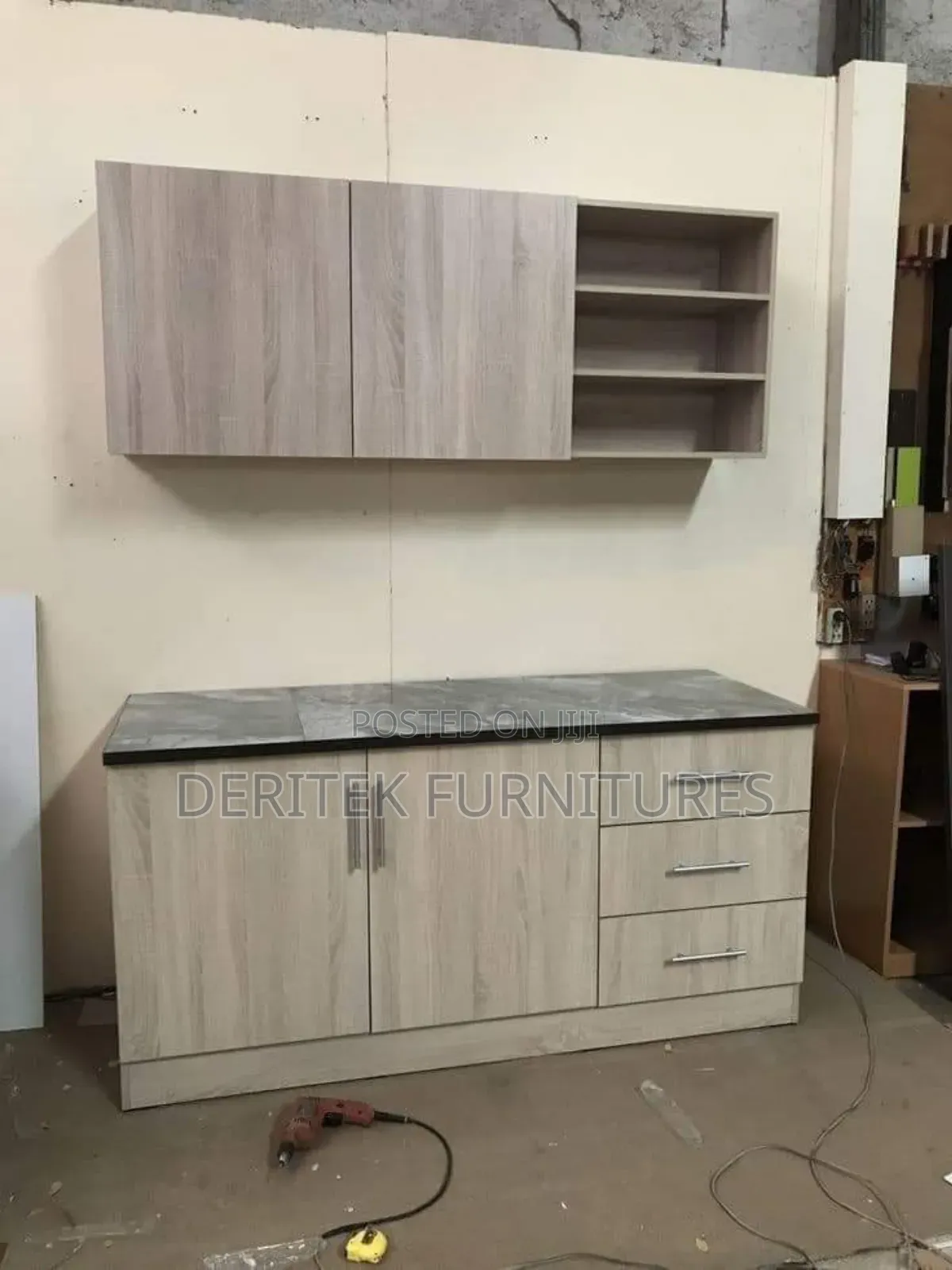 Kitchen Carbinets