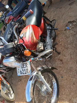 Bajaj Boxer 100 2016 Red