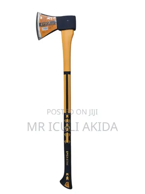 Epica Star Felling Axe for Heavy-Duty Cutting and Chopping Tasks.