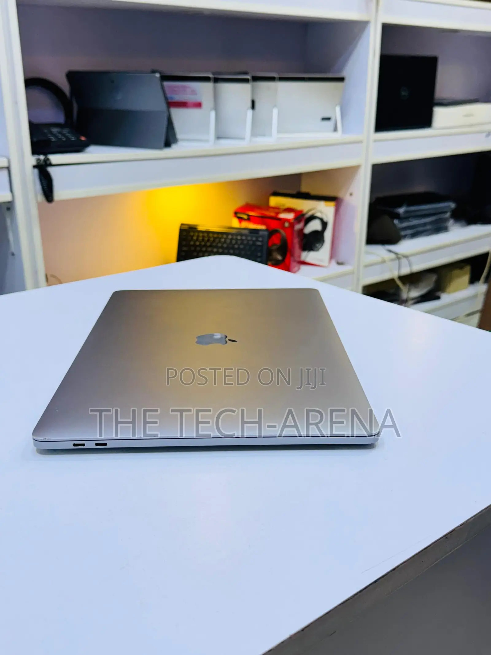 New Laptop Apple MacBook Pro 2019 16GB Intel Core i7 SSD 512GB