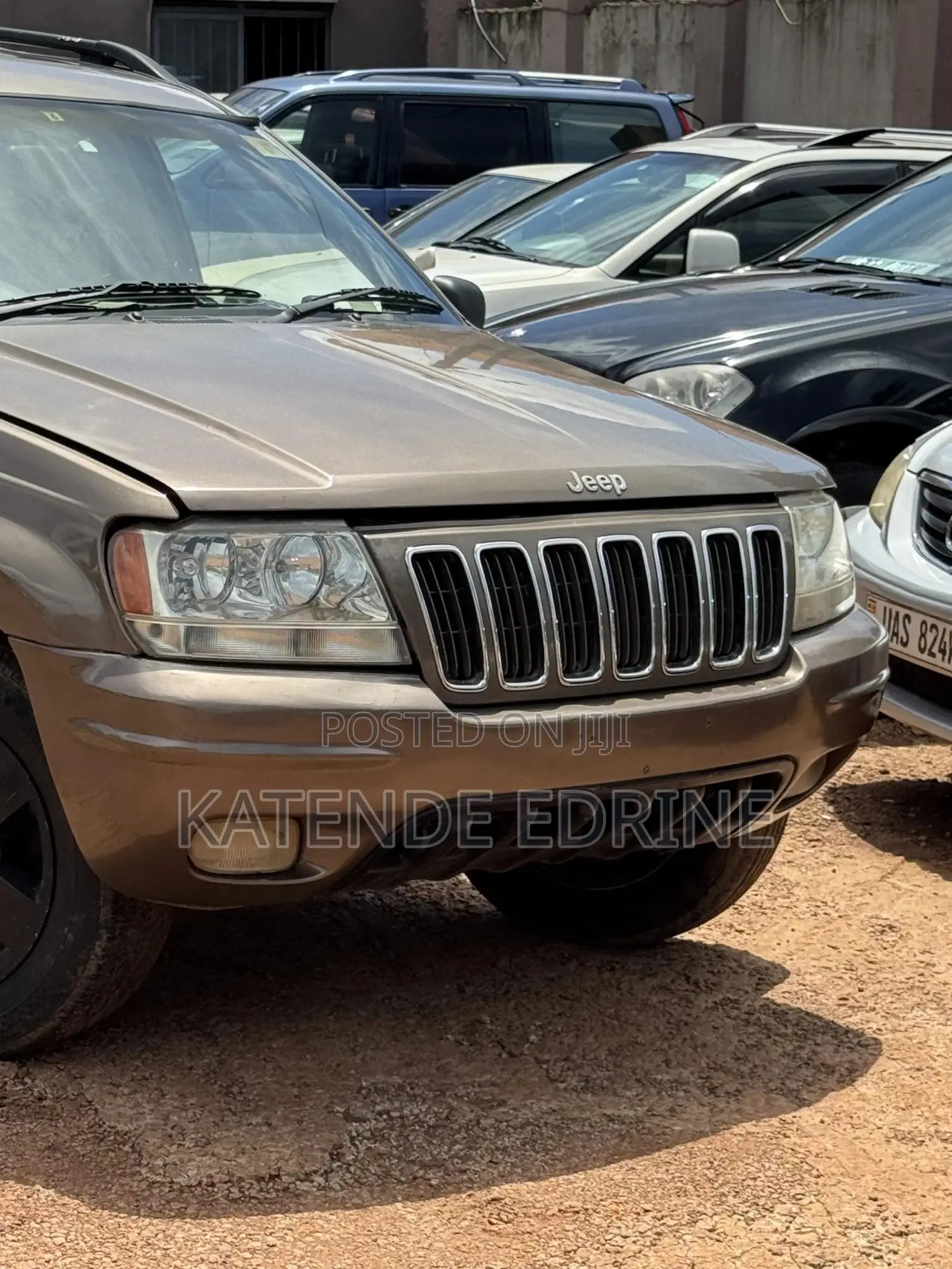 Jeep Cherokee 2002 Beige