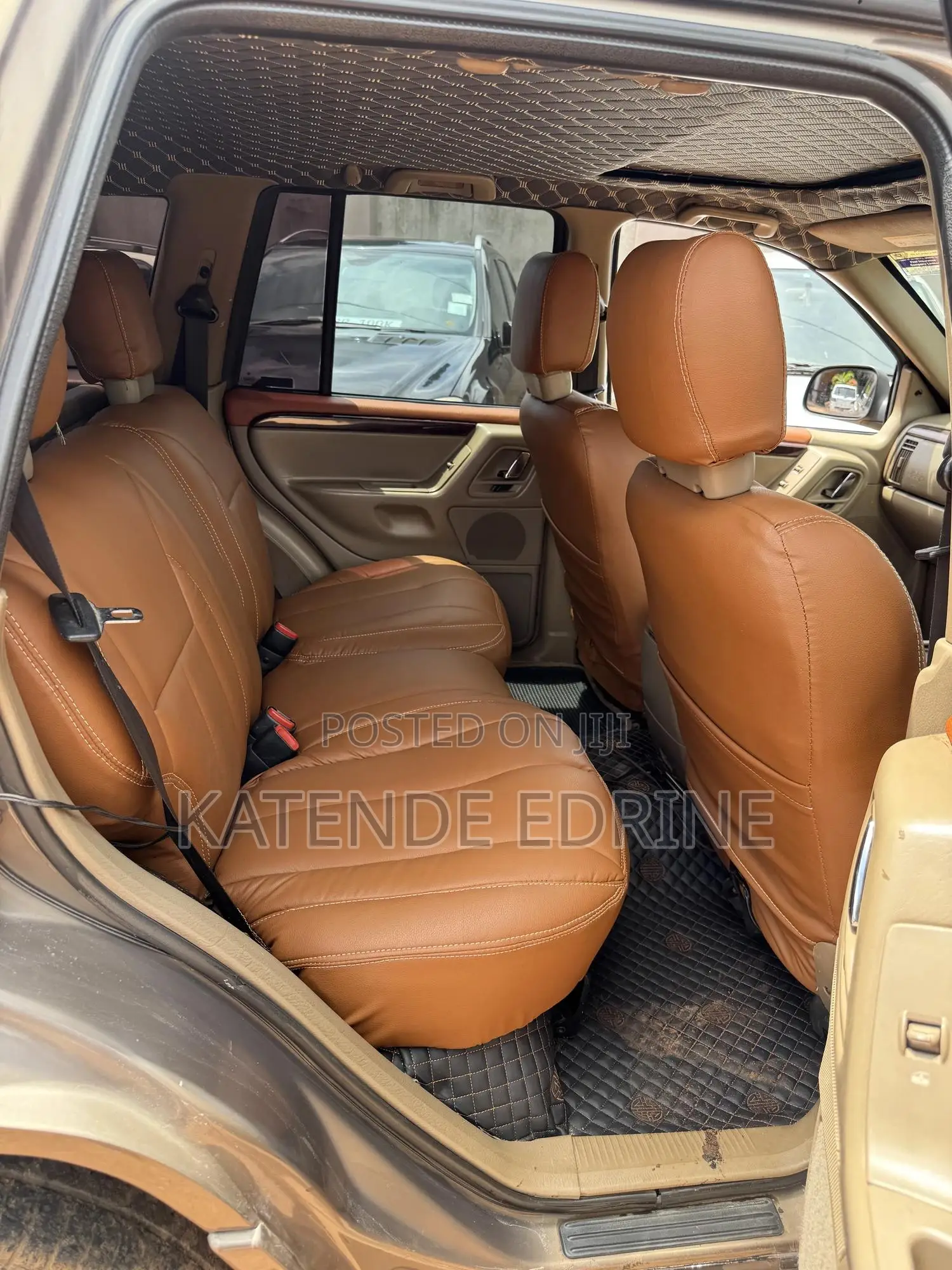 Jeep Cherokee 2002 Beige