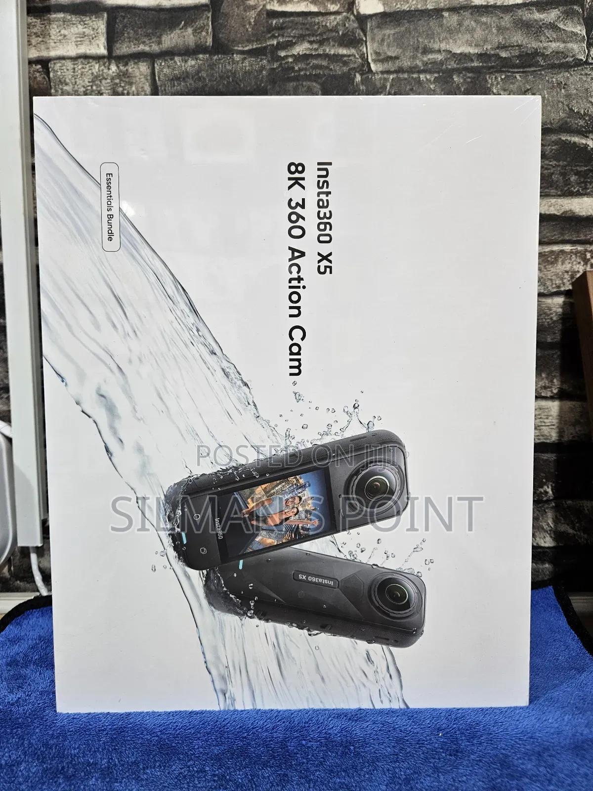 Insta X5 360 Action Cam Essential Bundle