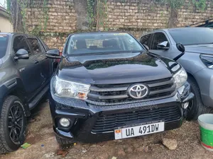 Toyota Hilux 2020 Black