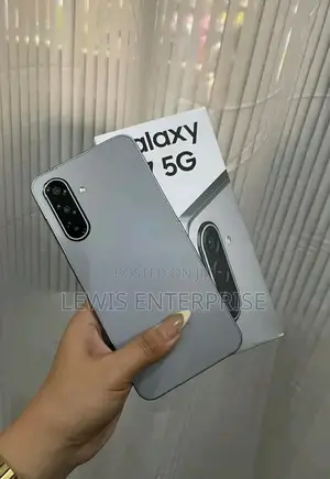 New Samsung Galaxy A17 5G 256 GB Gray