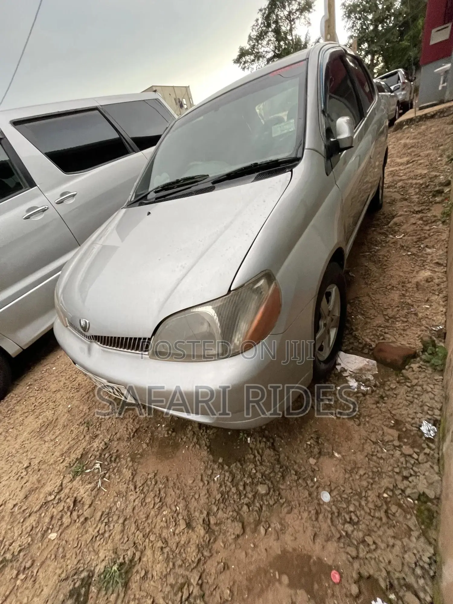Toyota Platz 2001 Silver