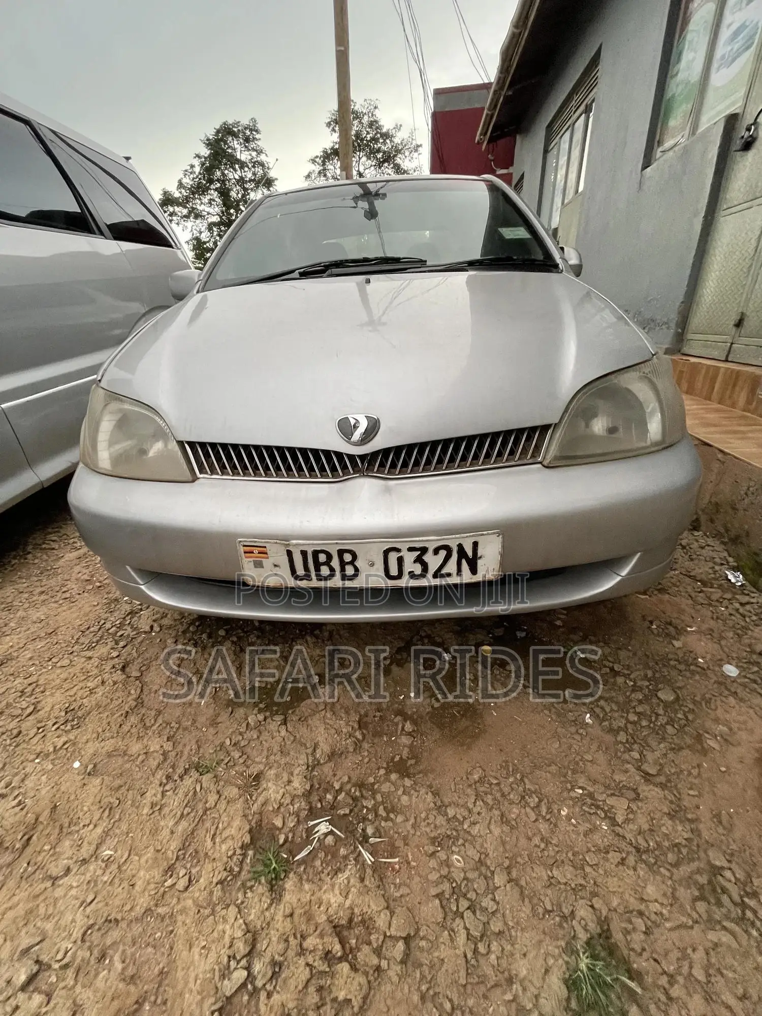 Toyota Platz 2001 Silver