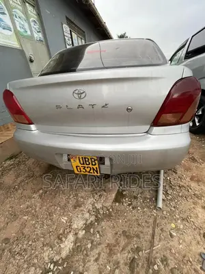 Toyota Platz 2001 Silver