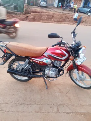 TVS HLX 125 2023 Red