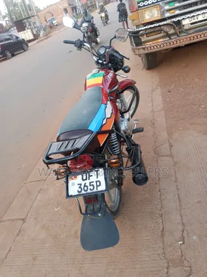 TVS HLX 125 2023 Red