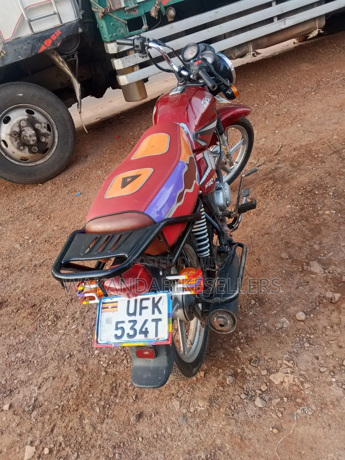 TVS HLX 125 2023 Red