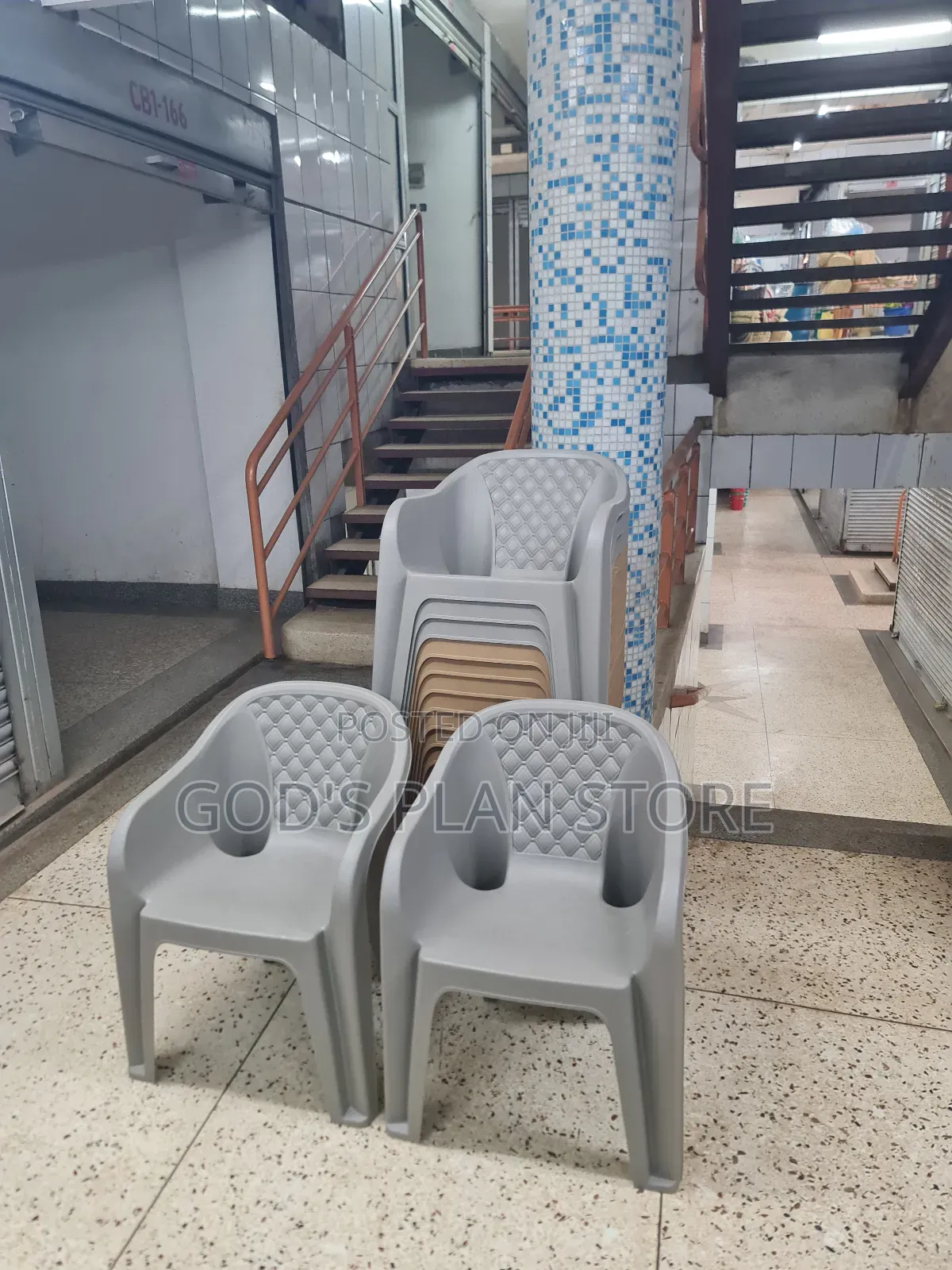 Diamond -Patterned Backrest Plastic Chairs Plastic Chairs