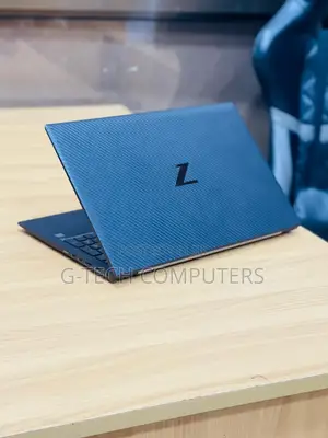 New Laptop HP ZBook Firefly 15 G7 16GB Intel Core i7 SSD 512GB