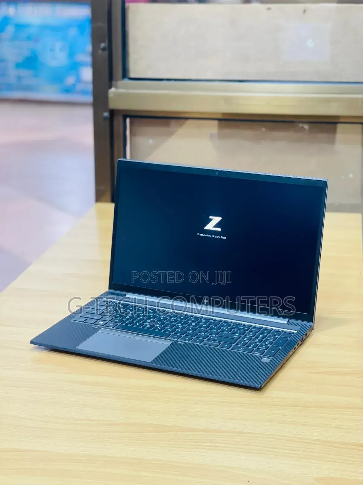 New Laptop HP ZBook Firefly 15 G7 16GB Intel Core i7 SSD 512GB