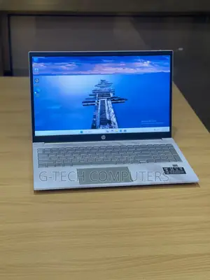 New Laptop HP Pavilion 15-eh0050wm 8GB Intel Core i7 SSD 512GB