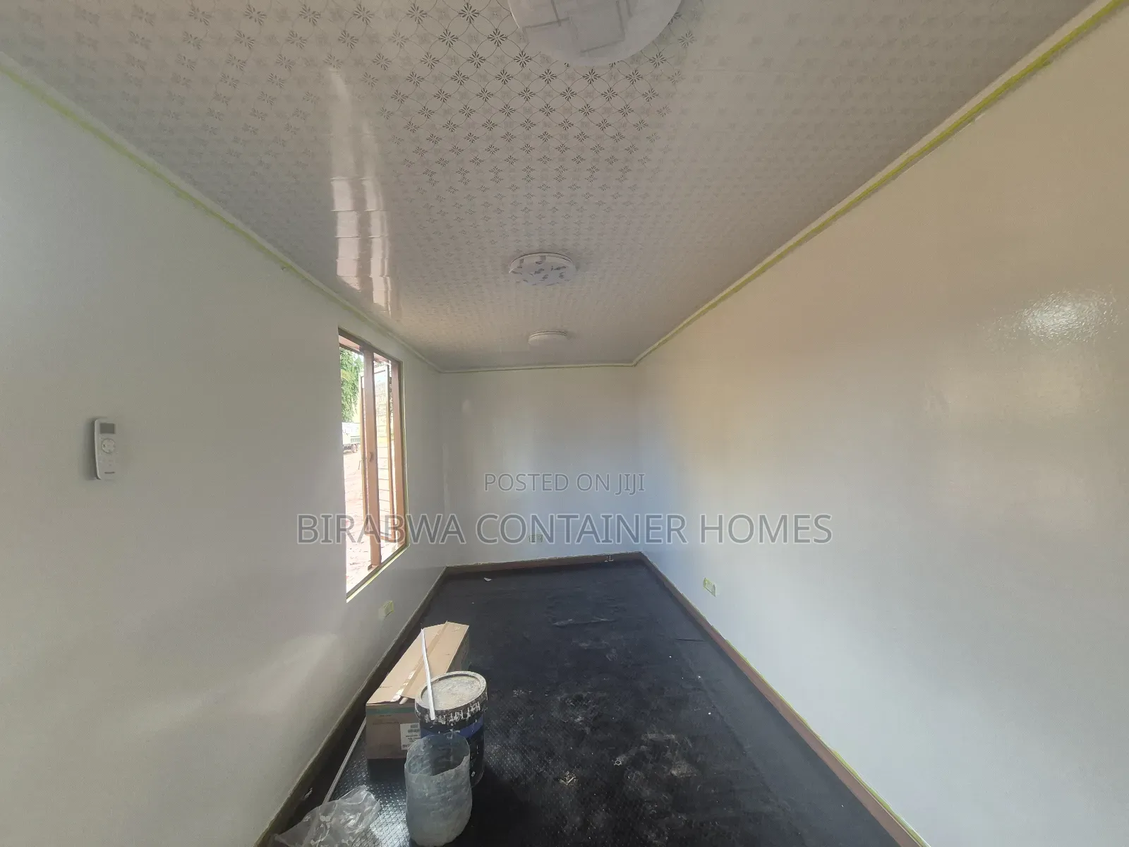 24 Ft Office Container With Ac 1200btu