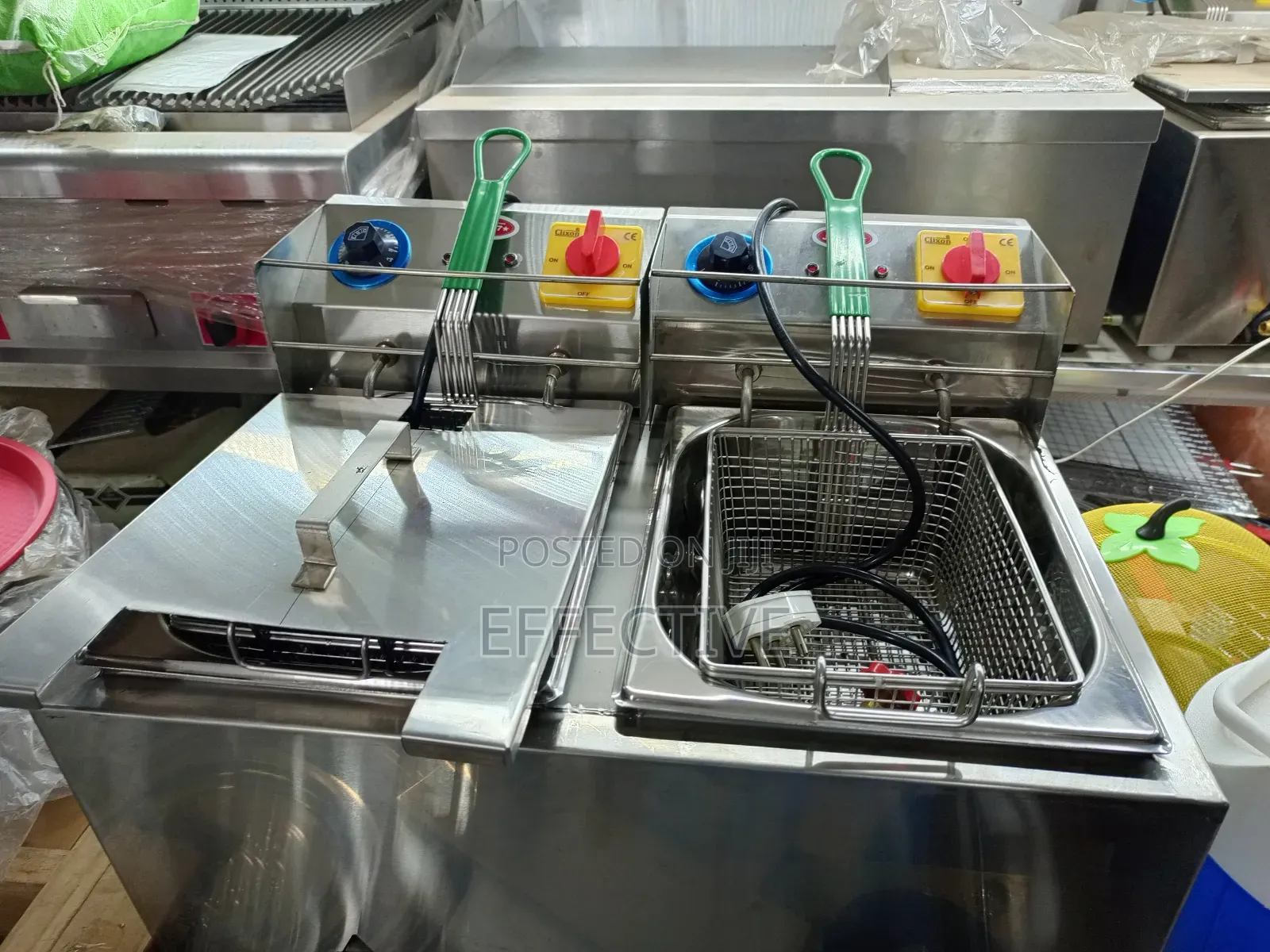 Commercial-Grade Double-Tank Electric Deep Fryer.
