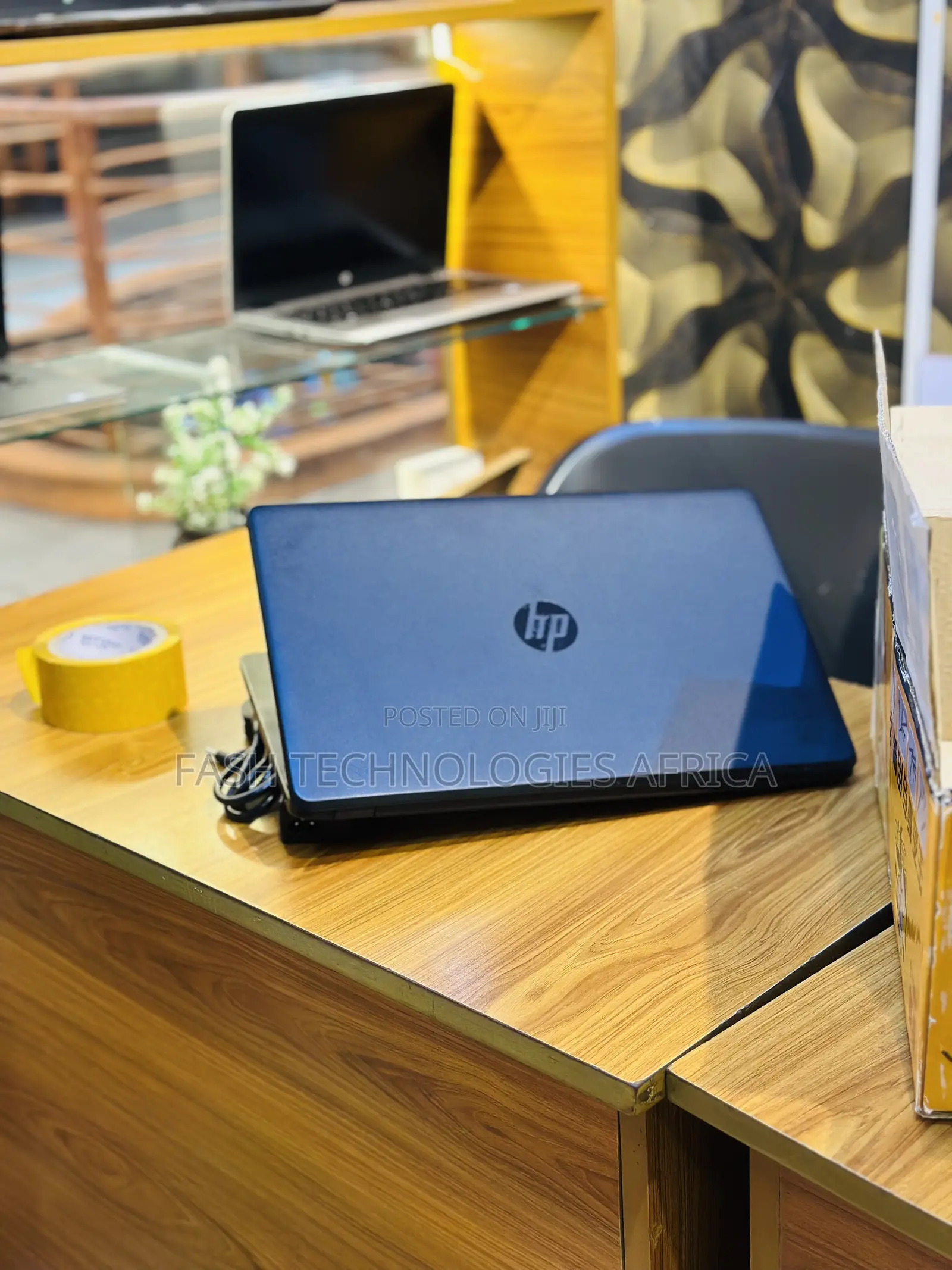 Laptop HP 15-dw1197nia 8GB Intel Core i5 HDD 500GB