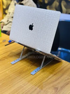 New Laptop Apple MacBook 2018 16GB Intel Core i7 SSD 1T