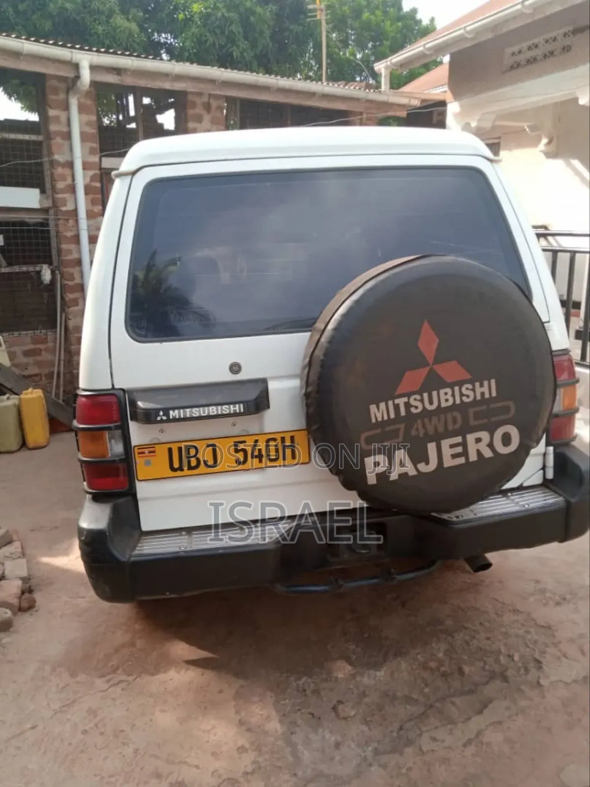 Mitsubishi Pajero 1993 Off white