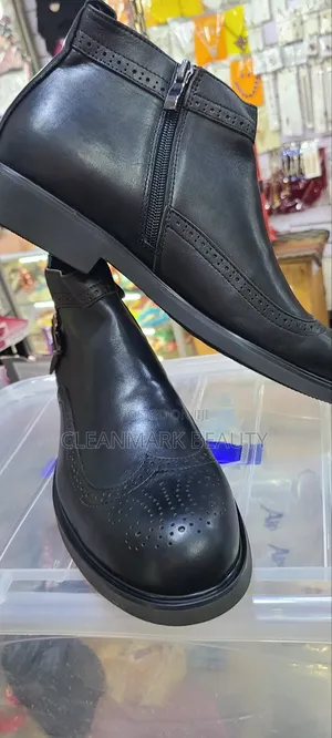 Mens Shoe Clerks