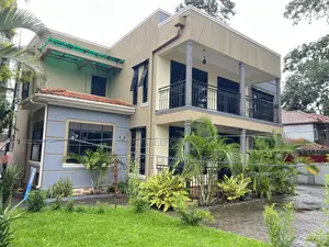 5bdrm Mansion in Makindye for rent