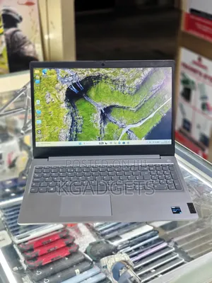 Laptop Lenovo IdeaPad 520S 8GB Intel Core i5 HDD+SSD 256GB