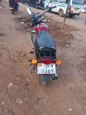 Bajaj Boxer 100 2023 Red
