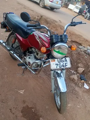 Bajaj Boxer 100 2024 Red