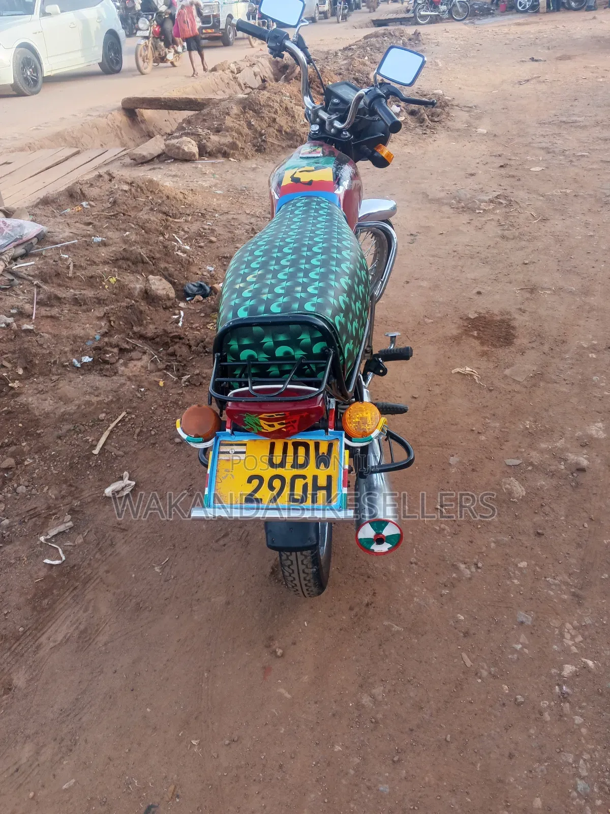 Bajaj Boxer 100 2019 Red