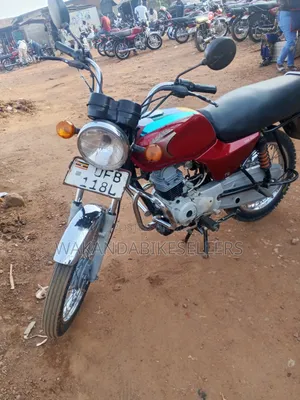 Bajaj Boxer 100 2023 Red