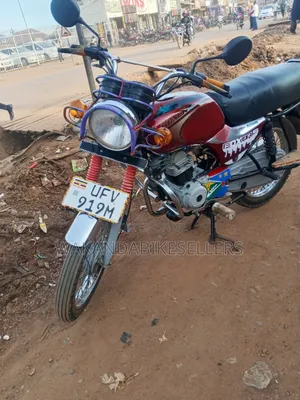 Bajaj Boxer 100 2023 Red