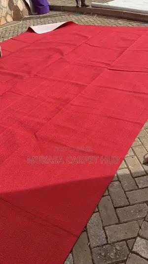 Red Soft Woolen Floor Carpets for Homes, Offices Hotels