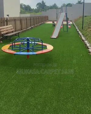 Durable Green Grass Carpet for Schools Homes