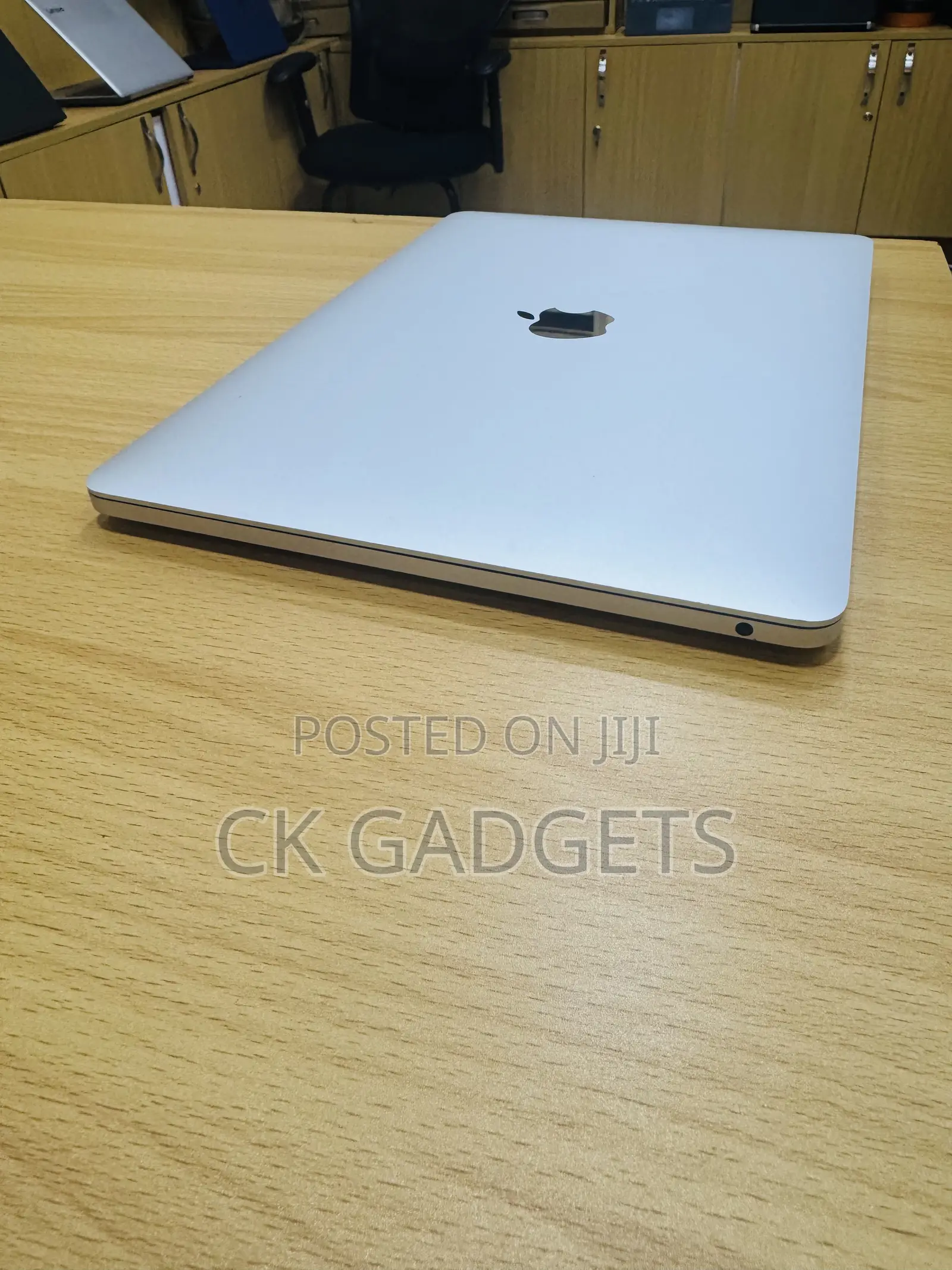 Laptop Apple MacBook Pro 2017 8GB Intel Core i5 SSD 128GB