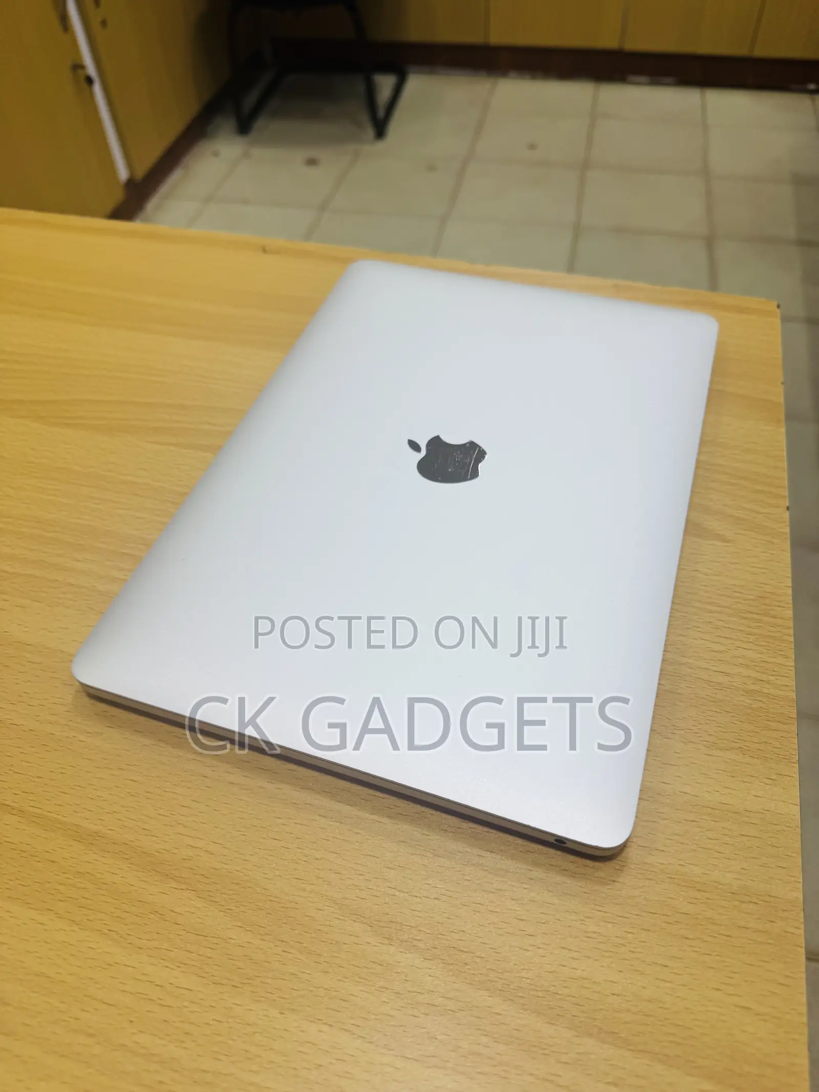 Laptop Apple MacBook Pro 2017 8GB Intel Core i5 SSD 128GB