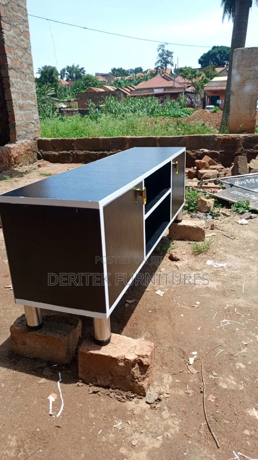 T. V Stand / Unit