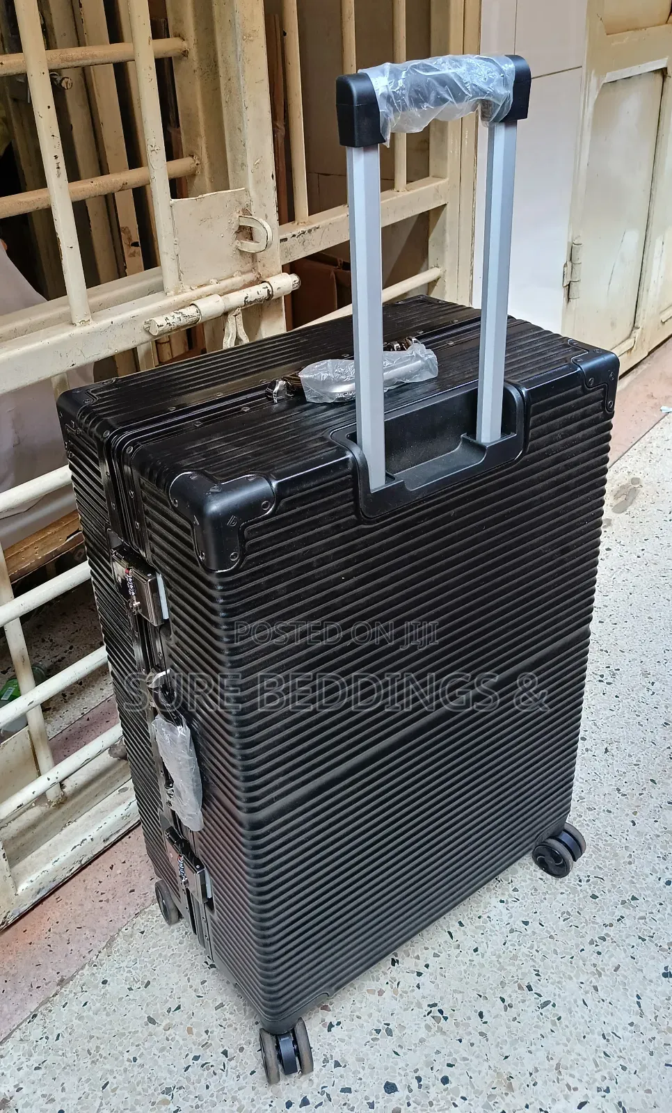 Black No Zip Suitcase