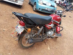 TVS HLX 125 2020 Red